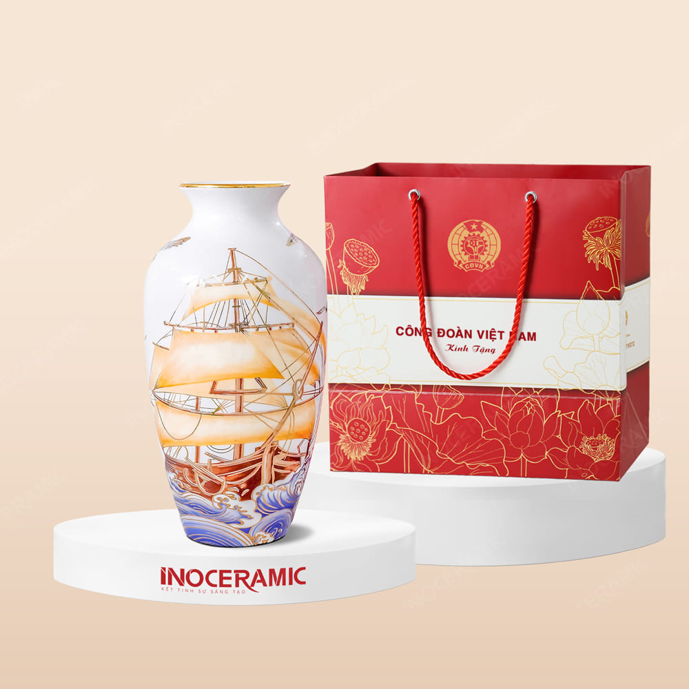 Quà tặng Công đoàn - Lọ hoa thuận buồm vẽ vàng H27