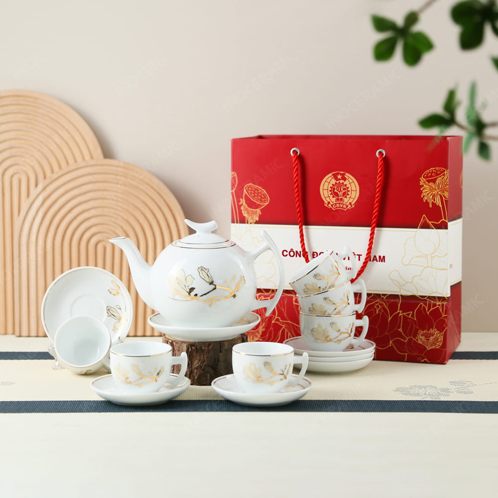 Quà tặng Công Đoàn - Bộ trà Bười cành men trắng hoa mộc lan kẻ chỉ vàng